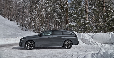 Kannattaako käyttää nastarenkaita vai kitkarenkaita?